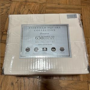 SOLD!!! Fairfield Square collection 650 thread count